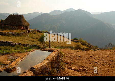 OKD HÄUSER IN ASTURIEN SPANIEN Stockfoto