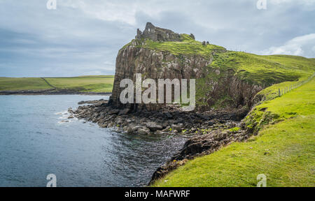 Duntulm Castle, Ruinen an der Nordküste der Trotternish, auf der Insel Skye in Schottland, in der Nähe des Weilers von duntulm. Stockfoto