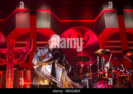 Heavy Metal Legende Judas Priest auf ihre Feuerkraft Tour Tribut Gemeinschaften Zentrum in Oshawa, Ontario, Kanada. Bobby Singh/@fohphoto Stockfoto