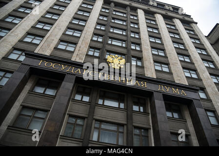 Moskau, Russland - 2 Apr, 2018: die Fassade der Staatsduma, Parlament der Russischen Föderation. Stockfoto