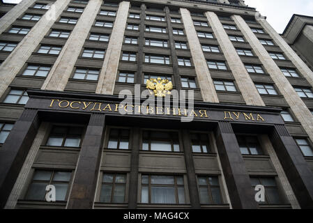 Moskau, Russland - 2 Apr, 2018: die Fassade der Staatsduma, Parlament der Russischen Föderation. Stockfoto