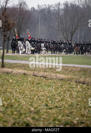 Lausitz, Deutschland. 1 Apr, 2018. Ostern Mitfahrer aus Wittichenau. Sorbische Ostern Prozession (osterreiten) Credit: Krino/Alamy leben Nachrichten Stockfoto