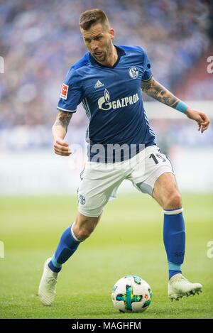 Gelsenkirchen, Deutschland. 31 Mär, 2018. Guido BURGSTALLER (GE) Aktion, Fussball 1. 1. Fussballbundesliga, 28. Spieltag, FC Schalke 04 (GE) - SC Freiburg (FR) 2:0, am 31.03.2018 in Gelsenkirchen. | Verwendung der weltweiten Kredit: dpa/Alamy leben Nachrichten Stockfoto