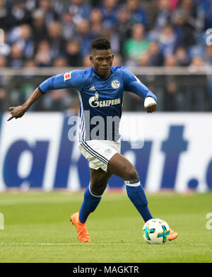 Gelsenkirchen, Deutschland. 31 Mär, 2018. Breel EMBOLO (GE), Aktion, Fussball 1. 1. Fussballbundesliga, 28. Spieltag, FC Schalke 04 (GE) - SC Freiburg (FR) 2:0, am 31.03.2018 in Gelsenkirchen. | Verwendung der weltweiten Kredit: dpa/Alamy leben Nachrichten Stockfoto