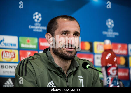 Turin, Italien, 2. April 2018. Giorgio Chiellini während der FC Juventus Pressekonferenz vor den UFC mathc gegen echte Mardird. Allianz Stadion, Turin, Italien, 2. April 2018 Credit: Alberto Gandolfo/Alamy leben Nachrichten Stockfoto