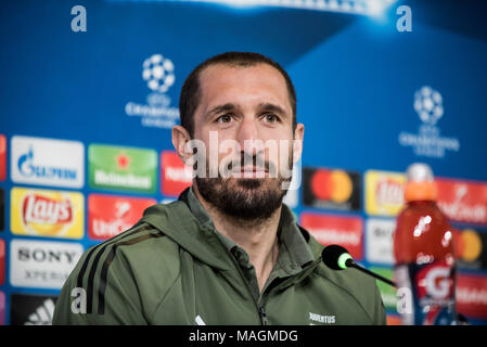 Turin, Italien, 2. April 2018. Giorgio Chiellini während der FC Juventus Pressekonferenz vor den UFC mathc gegen echte Mardird. Allianz Stadion, Turin, Italien, 2. April 2018 Credit: Alberto Gandolfo/Alamy leben Nachrichten Stockfoto