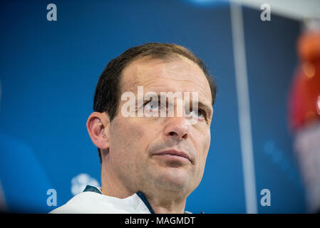 Turin, Italien, 2. April 2018. Massimiliano Allegri während der FC Juventus Pressekonferenz vor den UFC mathc gegen echte Mardird. Allianz Stadion, Turin, Italien, 2. April 2018 Credit: Alberto Gandolfo/Alamy leben Nachrichten Stockfoto