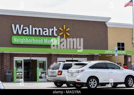 WILSON, NC - 28. März 2018: einem Walmart Nachbarschaft Markt Eingang des Standortes in Wilson, NC. Stockfoto