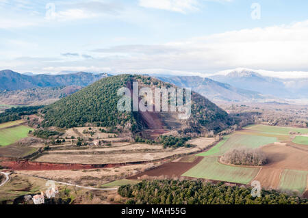 Luftaufnahme von croscat öffnen Vulkan, Olot, Garrotxa, Katalonien, Spanien Stockfoto