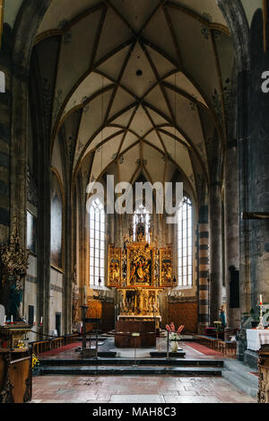 Schwaz, Österreich - August 8, 2017: Innenansicht der Kirche in Schwaz in Tirol in der Nähe von Innsbruck. Stockfoto