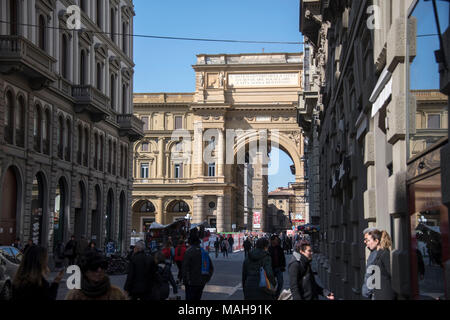 Der Bogen in der Piazza della Repubblica, Florenz, Italien. Stockfoto