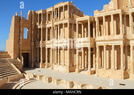 Teilweise rekonstruierte Theater in der antiken römischen Stadt Sabratha weat von Tripolis, Libyen Stockfoto