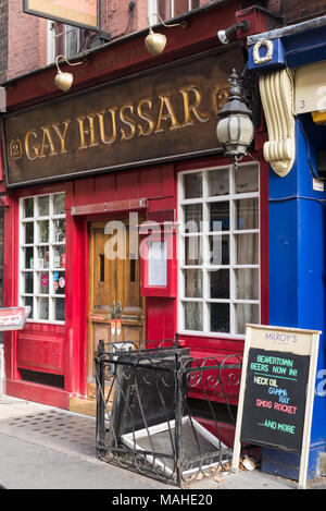 Die Gay Husar, ein traditionelles ungarisches Restaurant in der Griechischen Street, Soho, London, England, Großbritannien Stockfoto
