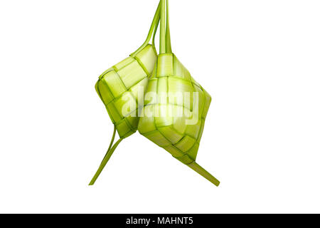 Traditionelle Speisen von Indonesien während Eid Mubarak isoliert auf weißem Hintergrund (ketupat) Stockfoto