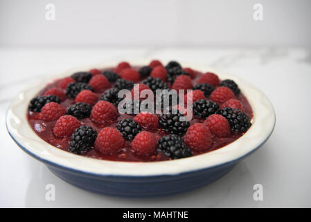 Hausgemachte ganze Beere Käsekuchen Stockfoto