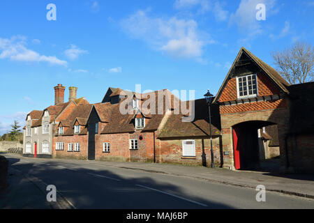 Ferienhäuser in Beaulieu Dorf am Rande des New Forest in der englischen Grafschaft Hampshire, UK. Stockfoto