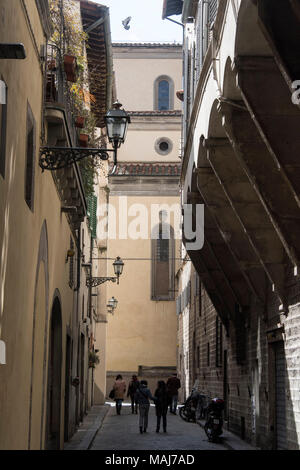 Türen auf der Via De'Coverelli, Florenz Italien Stockfoto