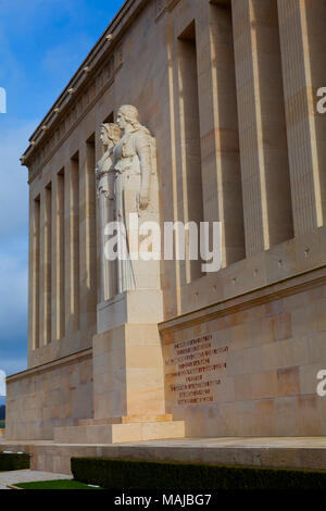 Der Château-Thierry amerikanische Denkmal - Detail: geschnitzte Figuren, die für die Vereinigten Staaten und Frankreich Stockfoto