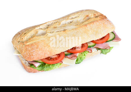 Leckere ciabatta Sandwich mit frischen Tomaten, Schinken und Käse. Salat Sandwich oder Baguette Sandwich, auf weißem Hintergrund. Club Sandwich. Stockfoto