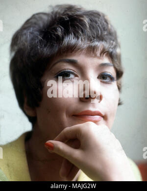LINDA THORSON kanadischen Film- und TV-Schauspielerin in 1968 beim Erscheinen als Tara King in The Avengers. Foto: Tony Gale Stockfoto