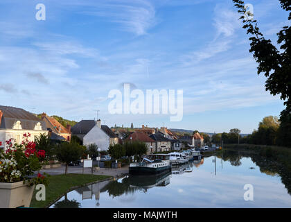 Bild von Canal Lateral a la Loire, Le Floroine, Sancerre, Frankreich Stockfoto