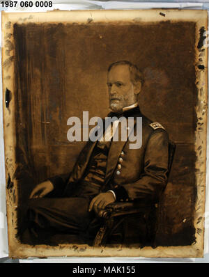 Kohle und Pastell Erweiterung des Bürgerkriegs General William Tecumseh Sherman von William F. Bell, aus einem Studio Foto von Sherman in Mathew Brady's Studio, 1876 übernommen. Titel: Zeichnung von General William T. Sherman von William F. Bell. zwischen 1882 und 1883. Bell, William F. Stockfoto