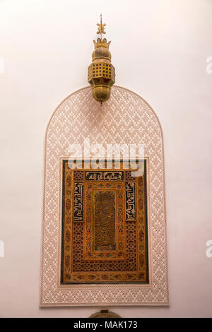 Marokko, Fes, Arset Bennis Douh, Riad Mazar, traditionelle Marokkanische eingerichteten Panels Stockfoto