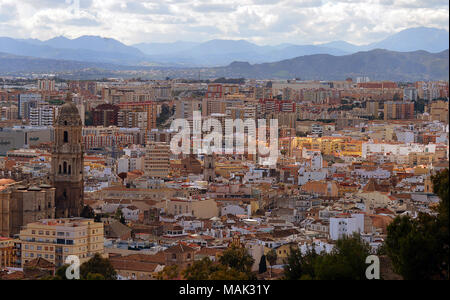Blick über die Stadt Málaga, Andalusien, Spanien von Monte Gibralfaro Stockfoto