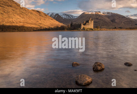 Kilchurn Castle, im 15. Jahrhundert erbaut, ist eine ruinierte Struktur am nordöstlichen Ende von Loch Awe, in Argyll und Bute, Schottland Stockfoto