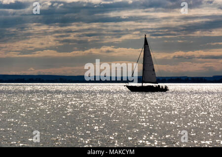 Segelschiff auf dem Plattensee, Ungarn Stockfoto