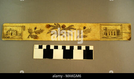 Hand geschnitzten Fischbein busk Titel: Scrimshaw Fischbein Busk. zwischen 1820 und 1860. Stockfoto
