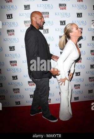 *** Foto *** Kendra Wilkinson KÜNDIGT SPLIT VON HANK BASKETT West Hollywood, CA - 31. März Hank Baskett, Kendra Wilkinson sorgen wir tv feiert die Premiere von 'Kendra Auf' und 'Driven zu Lieben' an Estrella Sonnenuntergang am 31. März 2016. Credit: RTNSadou/MediaPunch Stockfoto