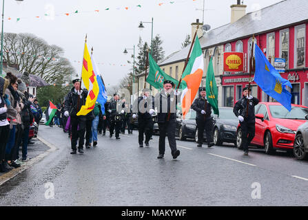 Carrickmore, UK. 2. April 2018. Der Tyrone nationalen Gräber jährliche Gedenkfeier fand in Carrickmore, am Ostermontag, aufwärts von 300 Personen die jährliche Erinnerung besucht. Tyrone: UK: 2. April 2018 Credit: Mark Winter/Alamy leben Nachrichten Stockfoto