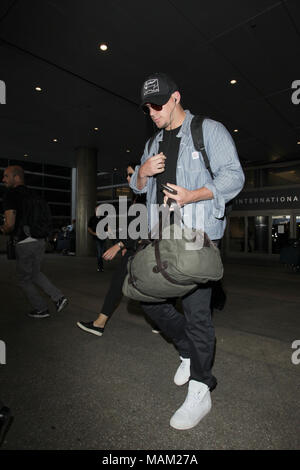 LOS ANGELES, Ca - 24. Juni: Channing Tatum ist gesehen am Los Angeles International Airport (LAX) am 24. Juni 2016 in Los Angeles, Kalifornien: Channing Tatum Stockfoto
