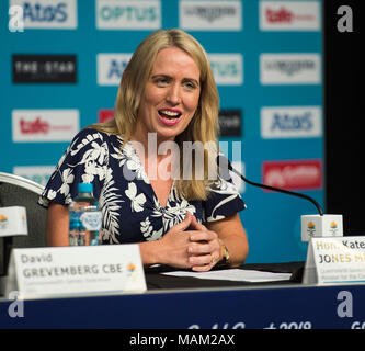 BROADBEACH - AUSTRALIEN 3. APRIL 18: Die Hon Kate Jones MP 016 Minister für die Commonwealth Games nimmt an der täglichen Pressekonferenz im Pressezentrum für die 2018 Commonwealth Games, Broadbeach, Gold Coast, Australien auf den 3. April 2018 Credit: Gary Mitchell, GMP-Media/Alamy leben Nachrichten Stockfoto