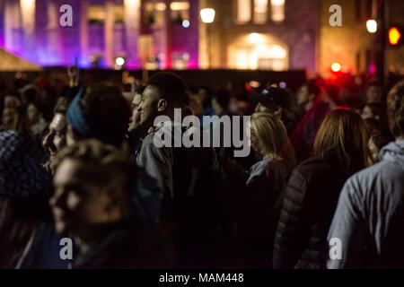 Villanova, Pennsylvania, USA. 2 Apr, 2018. Studenten und Fans feiern Villanova University Männer Basketball Team gewann die NCAA Meisterschaft im Radnor Township, Villanova, PA. Credit: Kelleher Fotografie/Alamy Leben Nachrichten. Stockfoto