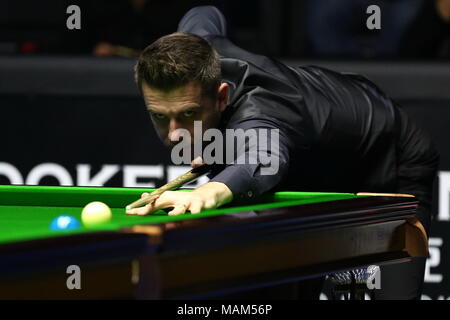 Peking, Peking, China. 3 Apr, 2018. Peking, China, 3. April 2018: Mark Selby konkurriert mit Scott Donaldson an Snooker China Open 2018 in Peking, April 3rd, 2018. Credit: SIPA Asien/ZUMA Draht/Alamy leben Nachrichten Stockfoto