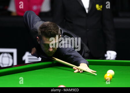 Peking, Peking, China. 3 Apr, 2018. Peking, China, 3. April 2018: Mark Selby konkurriert mit Scott Donaldson an Snooker China Open 2018 in Peking, April 3rd, 2018. Credit: SIPA Asien/ZUMA Draht/Alamy leben Nachrichten Stockfoto