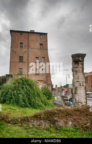 Rom, Italien, 18. November 2017, das Theater von Marcellus und Tempel des Apollo Sosianus in Rom - Italien Stockfoto