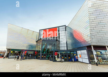 Vor dem Eingang zur INTU Escape Sport Center, wie Fliegen, Braehead Shopping Complex, Renfrew, Glasgow bekannt Stockfoto