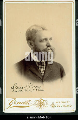 Formale büste Portrait von Lewis E. Schnee in Anzug und eine gemusterte Krawatte, mit seinem Kopf nach rechts gedreht. Hinweis unten Bild lautet: "Lewis E. Schnee Private, Co.A., 23 Anschl.'' Genelli' und '923 OLIVE ST. ST. LOUIS, MO.' (Abbildung unten). Titel: Lewis E. Schnee (Union Veteran). . Ca. 1892. Genelli, St. Louis Stockfoto