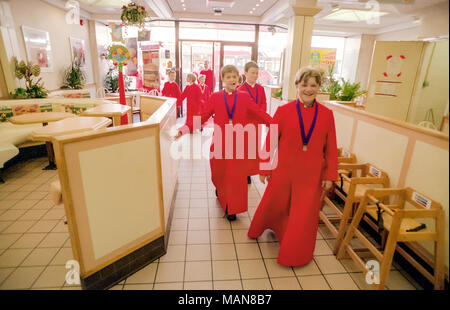 Vorsänger auf dem Dach des St. Peter's Kirche in Brighton City Centre Stockfoto