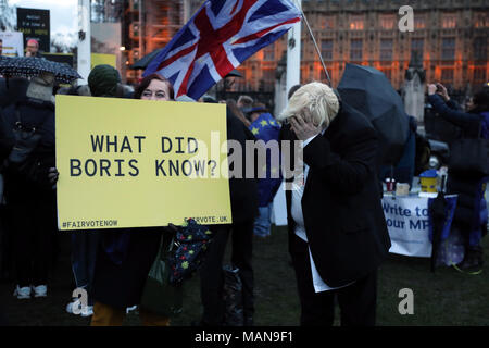 Zeichnete Galdron, Imitator von britischen Außenminister Boris Johnson, auf der Messe Abstimmung Rallye in Parliament Square, London am 29. März, 2018 Stockfoto