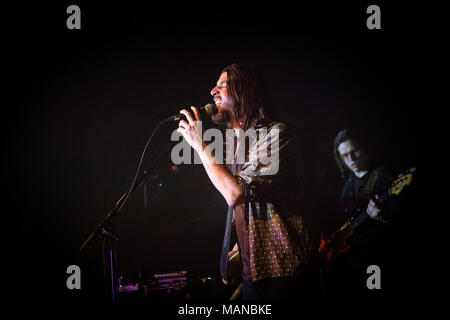 Dänemark, Kopenhagen - März 31., 2018. Der amerikanische Sänger, Songwriter, Musiker Jonathan Wilson führt ein Live Konzert bei VEGA in Copenghagen. (Foto: Gonzales Foto - Christian Hjorth). Stockfoto