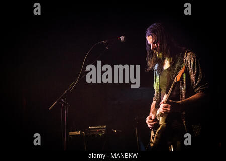 Dänemark, Kopenhagen - März 31., 2018. Der amerikanische Sänger, Songwriter, Musiker Jonathan Wilson führt ein Live Konzert bei VEGA in Copenghagen. (Foto: Gonzales Foto - Christian Hjorth). Stockfoto