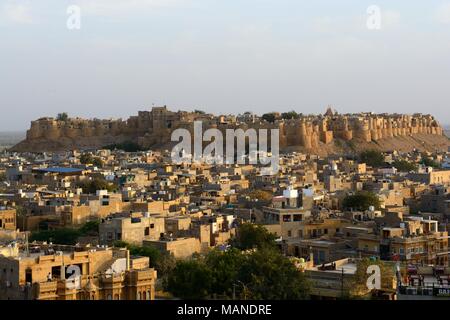 Sonne über Jaisalmer Fort und Stadt der Goldenen Stadt Rajashan Indien Stockfoto