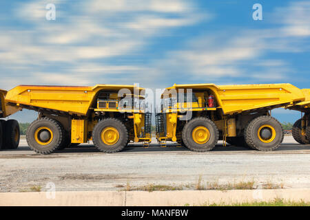 Coal Mining Truck auf dem Parkplatz Stange., Super Dump Truck. Stockfoto