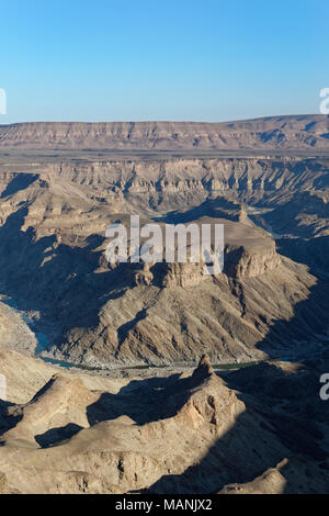 Fish River Canyon, Blick vom Aussichtspunkt in der Nähe von Hobas, Ai-Ais Richtersveld Transfrontier Park, Karas Region, Namibia, Afrika Stockfoto