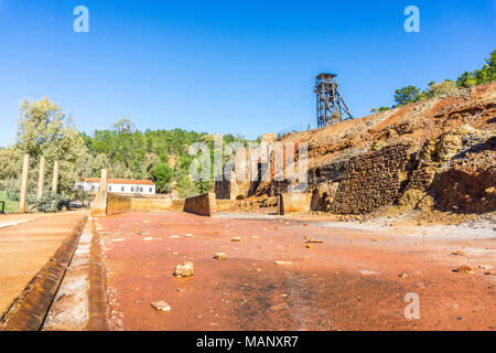 Bergbau Museum mit alten Welle in Pena del Hierro, Nerva, Huelva, Spanien Stockfoto