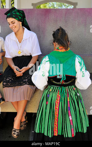 Tracht von Minho. Unsere Liebe Frau von Agonie Festlichkeiten, die größte traditionelle Festivals in Portugal. Viana do Castelo. Stockfoto